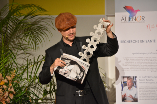  Le magicien David Orta a pimenté la soirée de gala du fonds Aliénor.